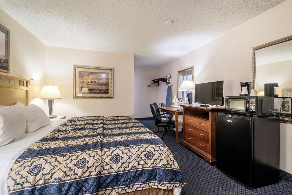 Red Carpet Inn & Suites Albany Airport אלבני מראה חיצוני תמונה