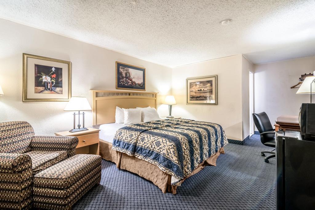 Red Carpet Inn & Suites Albany Airport אלבני מראה חיצוני תמונה